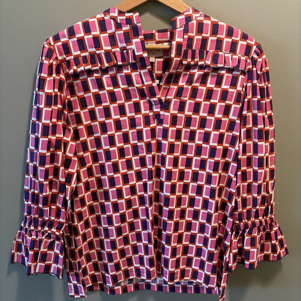 Beyond by Vera Size Medium Stella Top Equilibrium Pink Geometric Print Blouse
